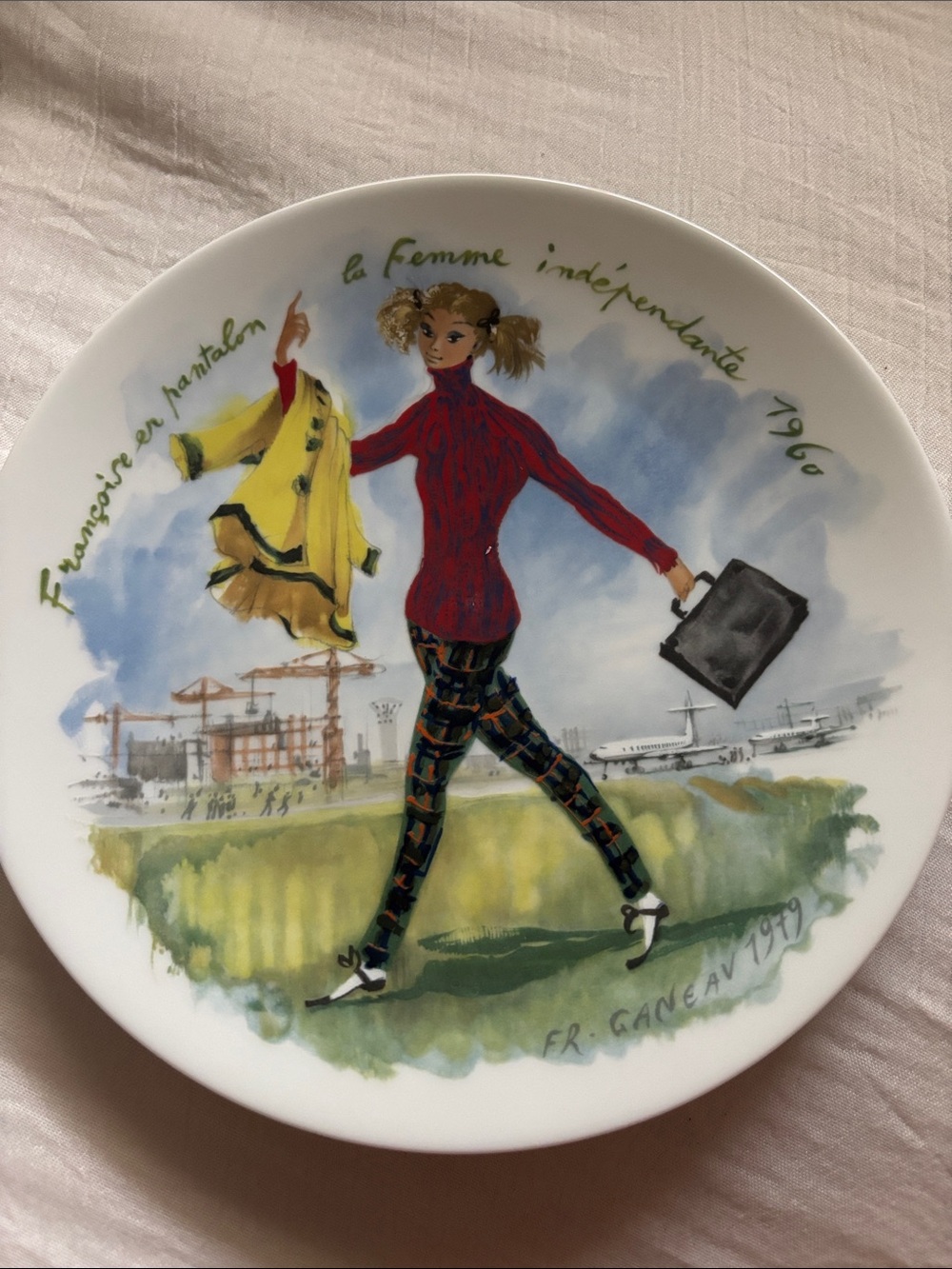 D-Arceau Limoges Les Femnes Du Siegle 1960 Plate